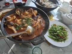 -万佛湖许老大铁锅鱼(黑金冠店)