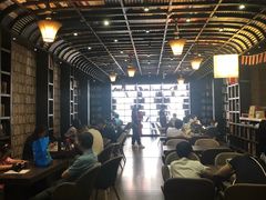 -钟书阁(松江泰晤士小镇店)