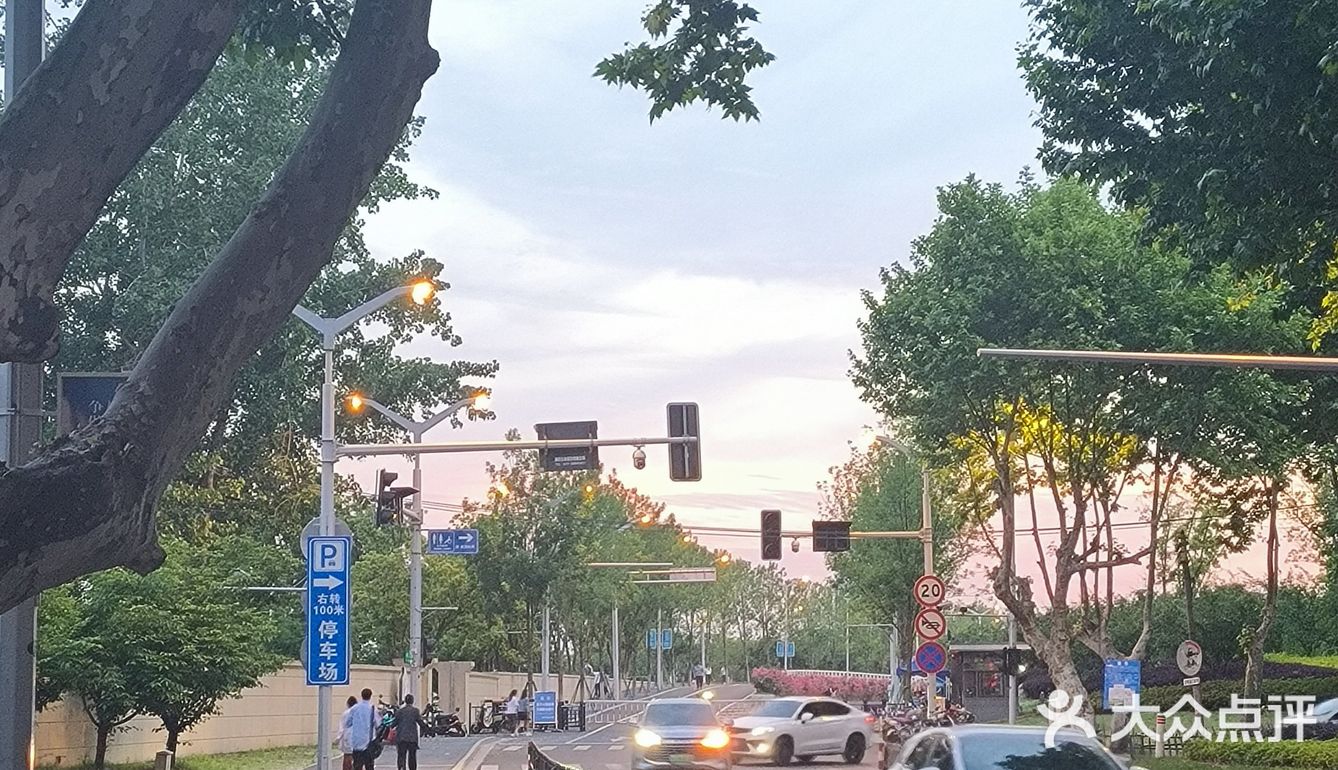 不愧是你！南京史诗级瑰丽晚霞