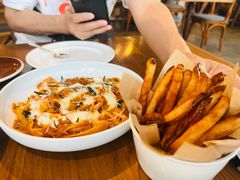 -ROAST coffee & eatery