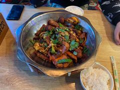 -愉肴麻辣香锅(中山路店)
