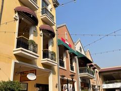 -王府井奥莱临潼小镇(临潼店)