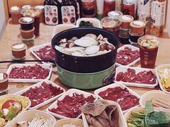 -左庭右院鲜牛肉火锅(金山万达店)