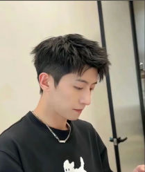 -丝语萱形象