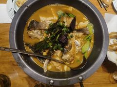 -头上红煨盐鸡·非遗院子餐厅