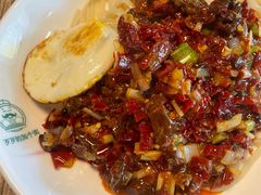 -歹歹的加个面过油肉拌面