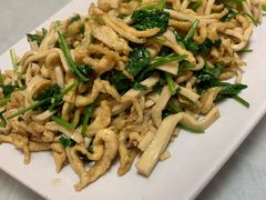 芫爆鸡丝豆腐-昱成园家常菜馆(利民道店)