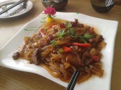 猪肉撬板粉-名羊天下陕北横山铁锅炖羊肉(博文路店)