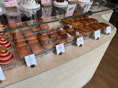 -VERIE BAKEHOUSE