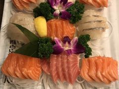 -青瓦餐厅·生鱼片·韩园烤肉(西塔店)