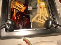 -海底捞火锅鲜切牛肉主题店(长寿路店)