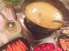 -鲜入围煮花胶鸡海鲜火锅