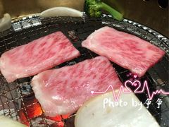 -山川小町·极番烧肉(新地假日广场店)