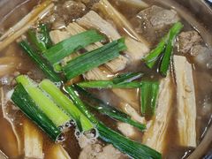 牛腩煲-小板凳(四公里店)