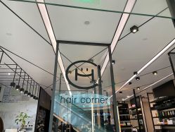 -HAIR CORNER