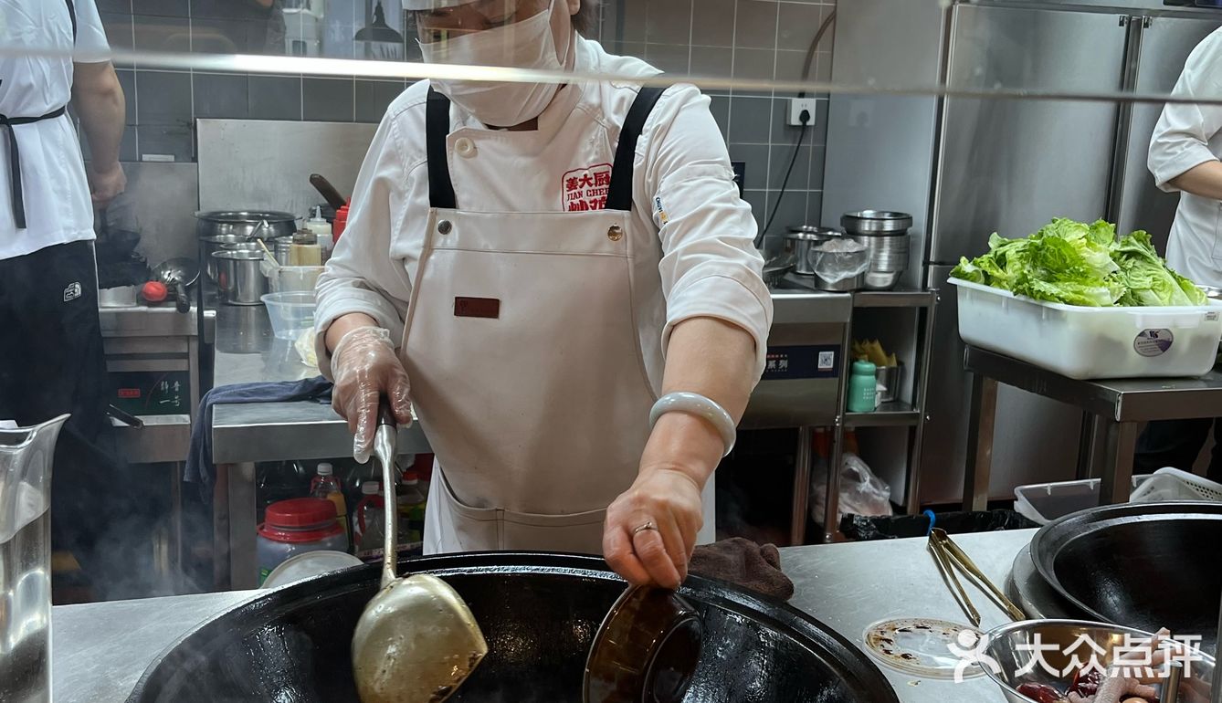 就在它家！吃到了身上有肌肉的鸡肉！！！