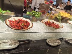 -广州万富希尔顿酒店·感趣自助餐厅·金秋蟹宴生蚝海鲜刺身