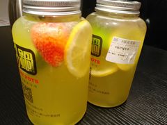 柠檬炸弹-8锅臭臭锅·正宗台湾小火锅(中心五路店)