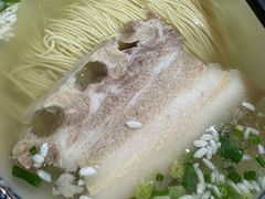 -裕兴记·蟹黄面馆养育巷精选店面馆