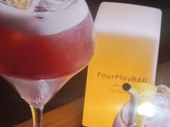 -FOUR PLAY BAR