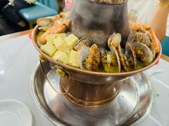 -一口猪海鲜浑锅·东北家常菜