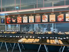 面包甜点陈列柜-OUR Bakery(三里屯太古里店)