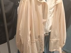 -URBAN REVIVO(上海中庚漫游城店)