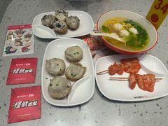 -小杨生煎(金山百联购物中心3楼店)