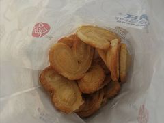 蝴蝶酥-上海哈尔滨食品厂(汇联商厦店)