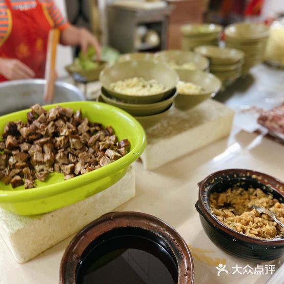 碳火熏鸭面·亚章传统鸭面