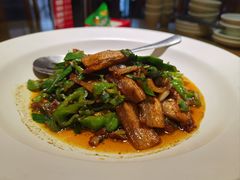尖椒回锅肉-鸡毛店·川菜(李家沱店)