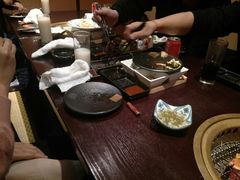-山川小町·极番烧肉(新地假日广场店)
