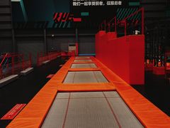 -极限PLAY运动娱乐新世界·团建派对潮玩休闲馆·室内蹦极高空游乐园