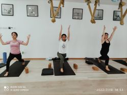 -一伽瑜伽·普拉提