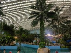 -龙脉温泉室内游泳馆