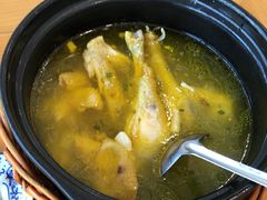 -品鲜村农家菜·阳澄湖大闸蟹(总店)