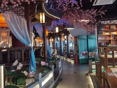 -荷塘秋月·本帮江浙菜(国权路店)