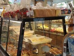 面包甜点陈列柜-光明牛奶棚(南泉店)