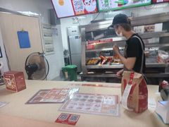 -华莱士·全鸡汉堡(长安街口店)