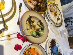 -Mogul Eatery·大亨餐酒馆