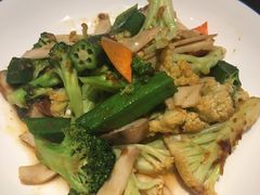 -美奈小馆·越南料理(中航城君尚购物中心店)