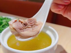 -老乡鸡(上海白玉兰广场店)