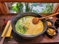 -银米·云南传统过桥米线(双廊黑金冠店)