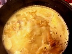 -鲜入围煮花胶鸡海鲜火锅