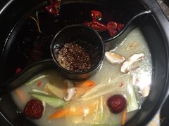 -佬土鹅肠火锅(解放路店)