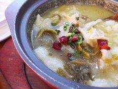 -周鱼小馆石锅酸菜鱼(活力汇店)