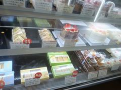 -红宝石·鲜奶小方·海派西点房(浦三店)