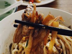 -牛八宝桂林米粉(八里庄店)