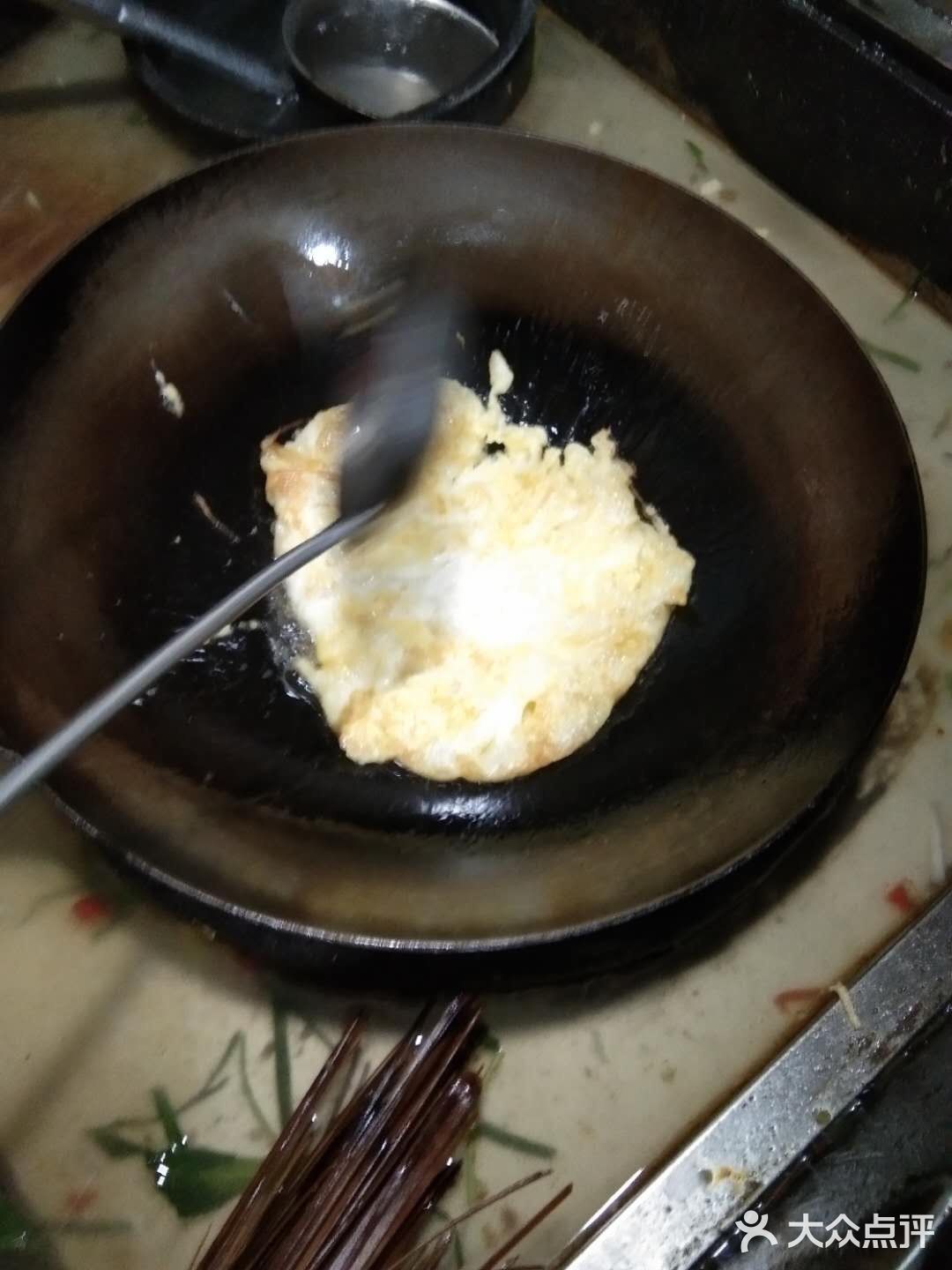 青椒炒鸡蛋.简单快捷又好吃！