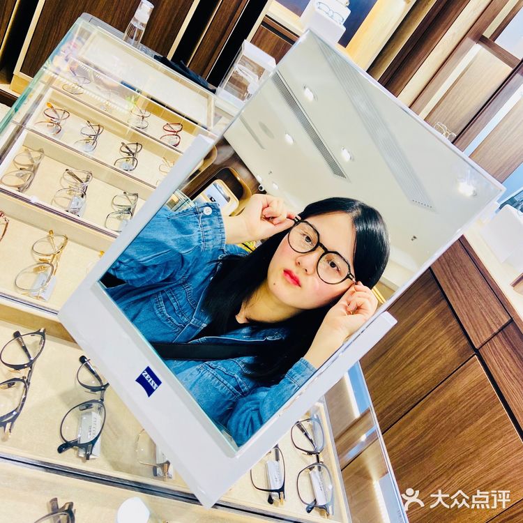 近视女孩也能很好看啊~素颜眼镜店~香港目色~ 